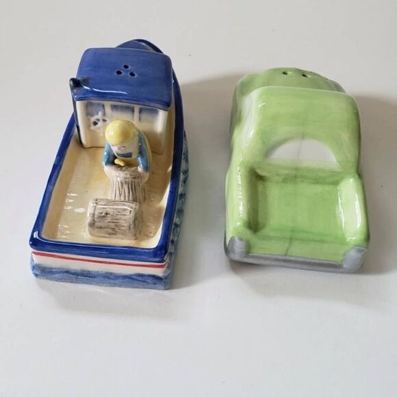 WLC Salt & Pepper Shakers - Picture 3 of 10